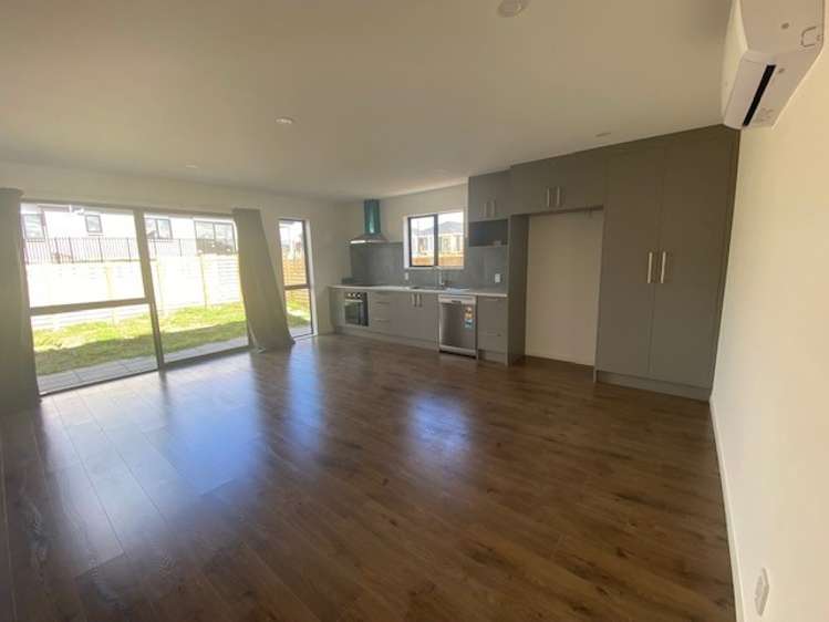 29A Tributary Parade 1657_5