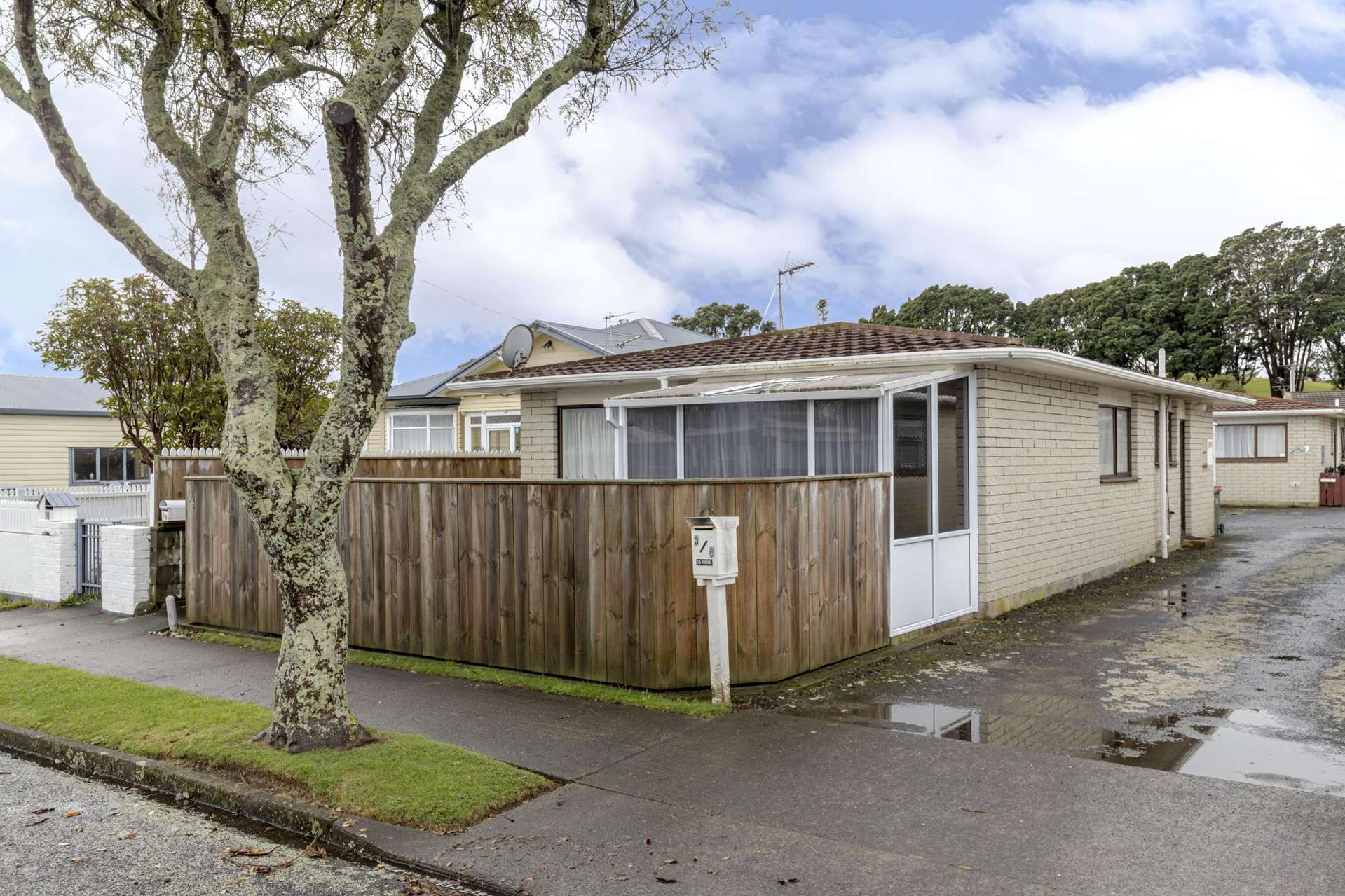 1/6 Hoyle Place Westown_0