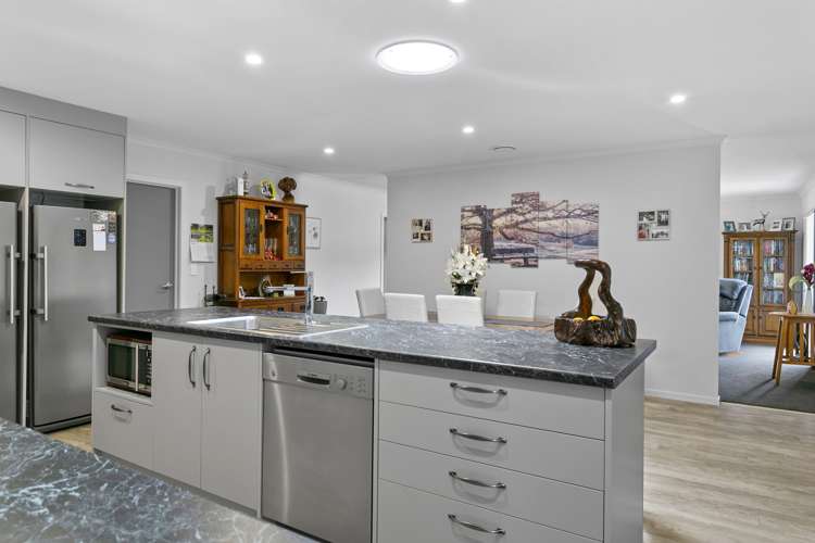 8 Kahikatea Drive Kinloch_11