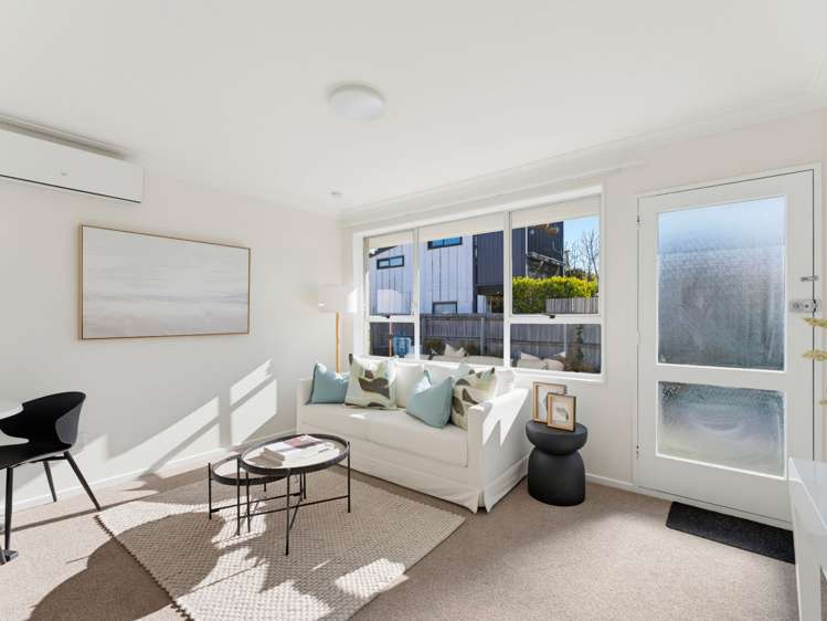 2/34 Buffon Street Waltham_1