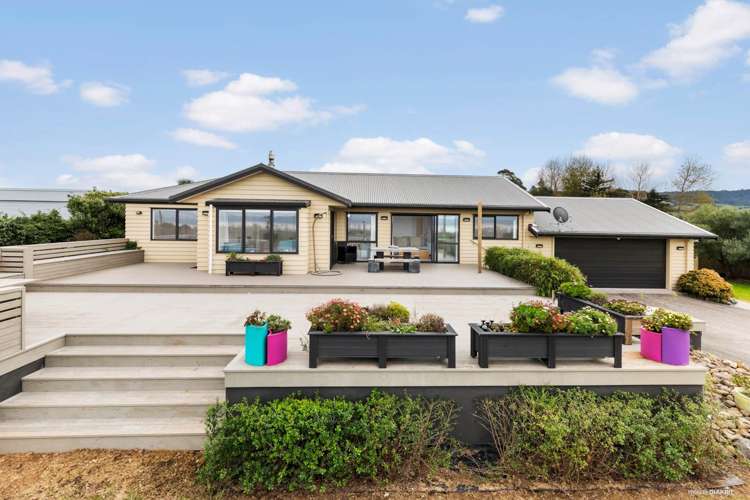 1359 East Coast Road Whakatiwai_1