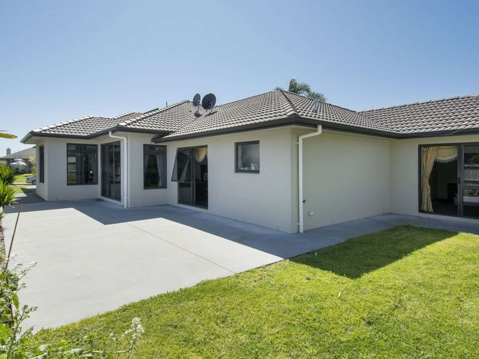 102 Oriental Parade Papamoa_0