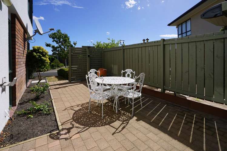 54 Grosvenor Gardens Flagstaff_13