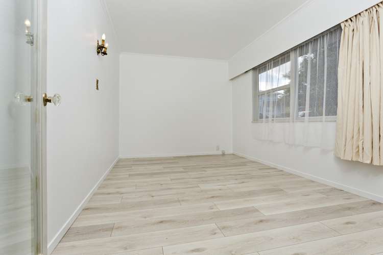 10 Holdaway Avenue Northcote_11