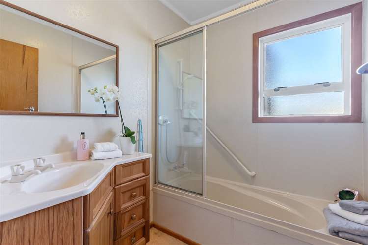 42 Saffron Street Birkdale_12