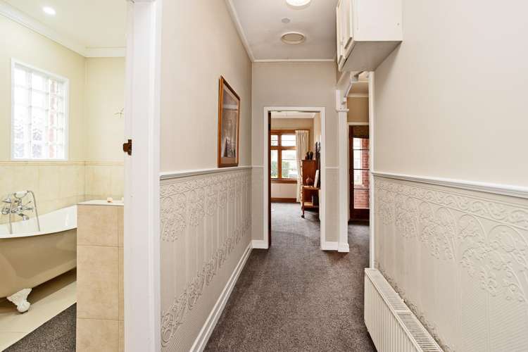 7 Antrim Street Windsor_16