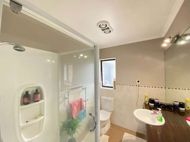 7 Briar Vale Place Flat Bush_11