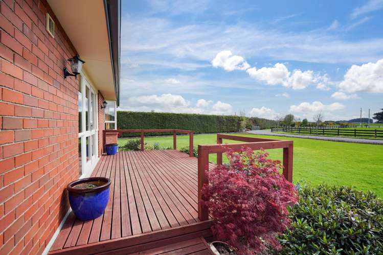 381 Bay Road West Plains_28