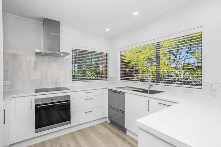 67 Charlotte Street Stanmore Bay_10