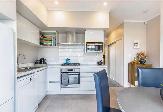 11 Wai Place Westgate_2