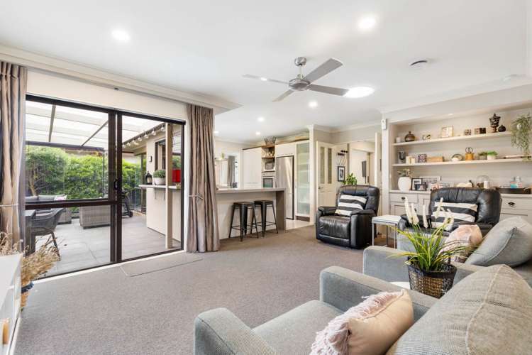 15 Bellshill Close Wattle Downs_11