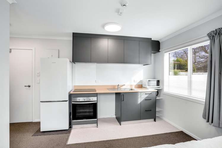 Unit1 3/13 Crescent Court_3