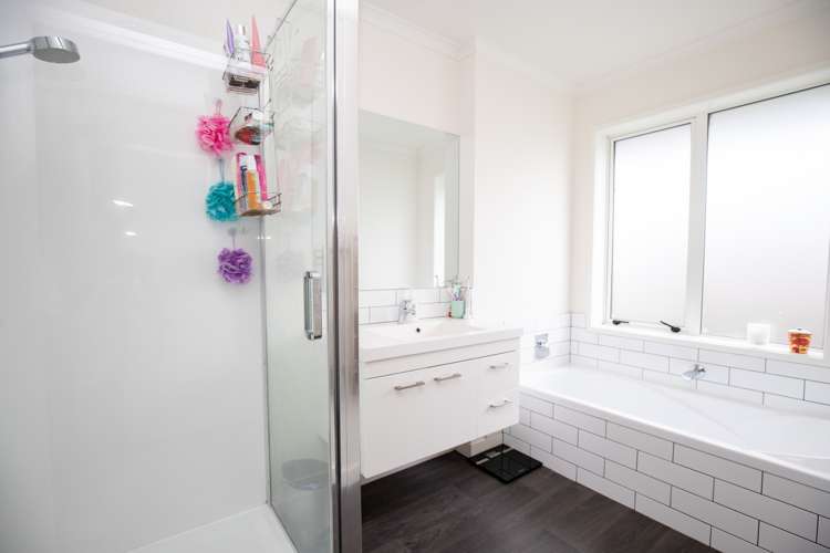 8 Costello Drive Ngatea_22