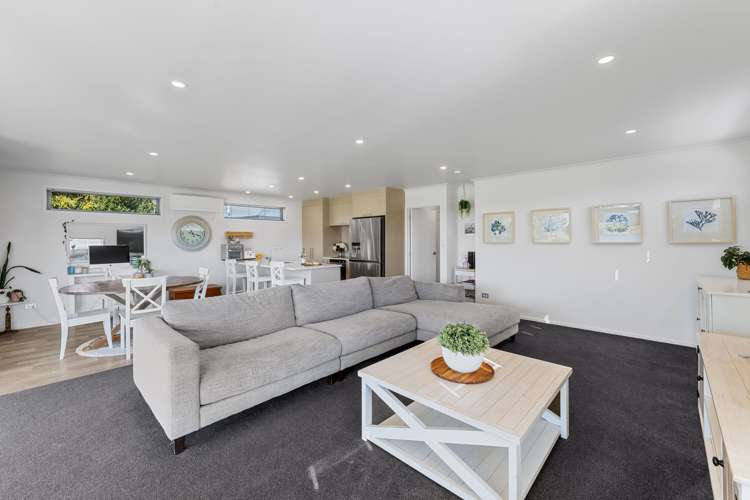 1158 East Coast Road Whakatiwai_2