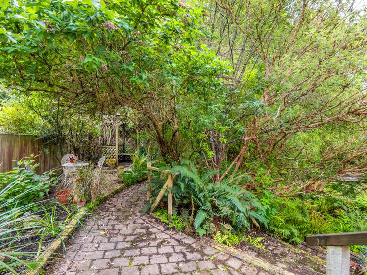 27 Kelvin Road North East Valley_19