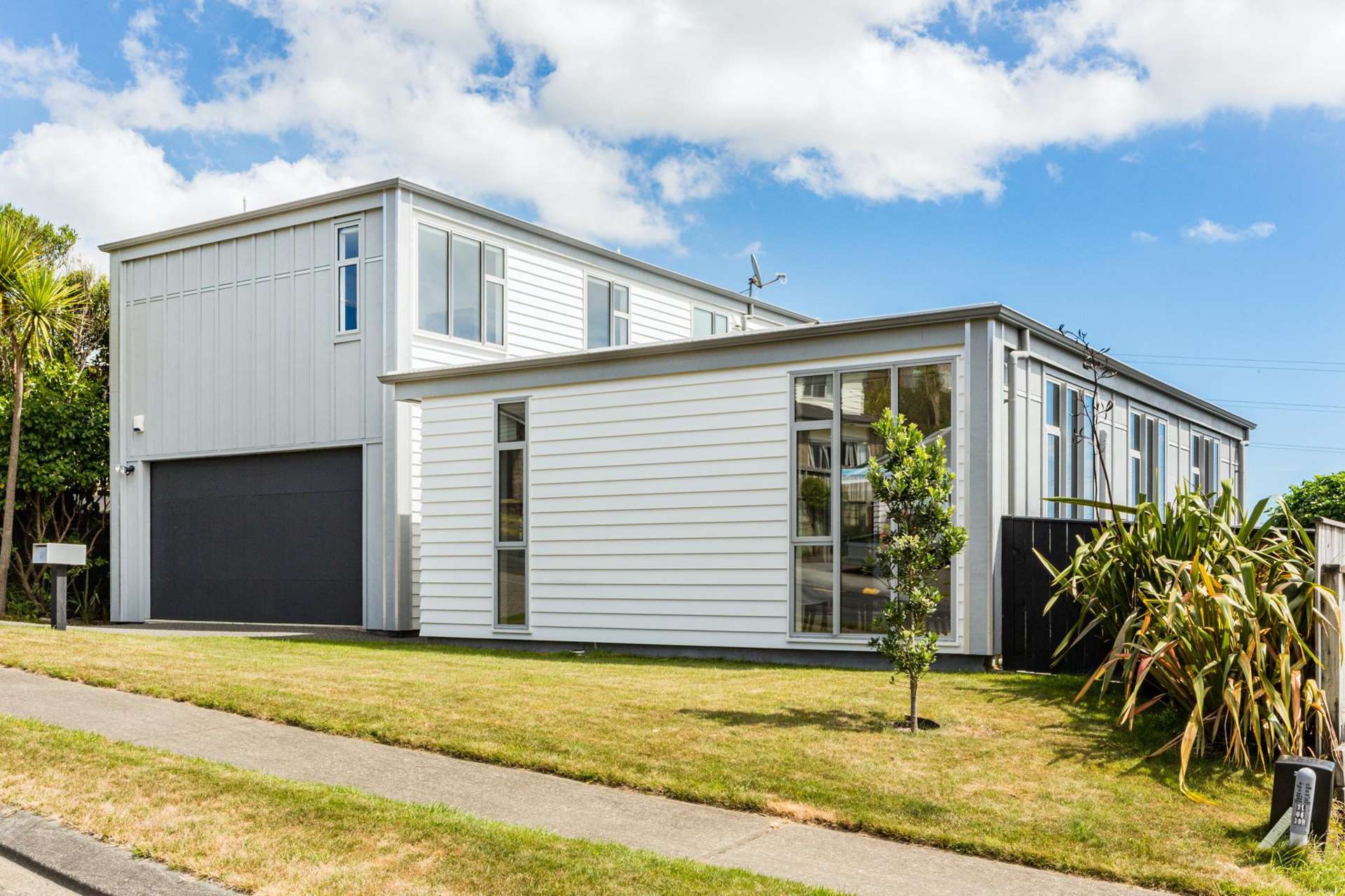 14 Ashwood Street Woodridge_0