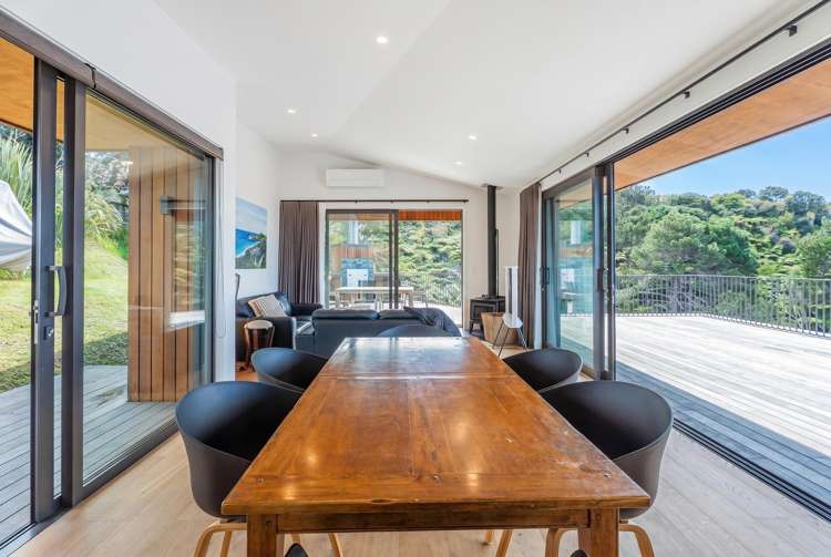 92 Grange Road Hahei_10