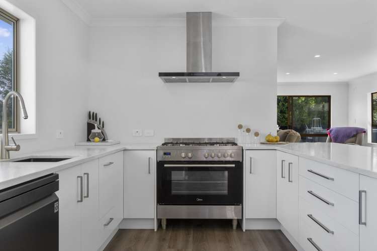 232 Mcphail Road Oropi_11