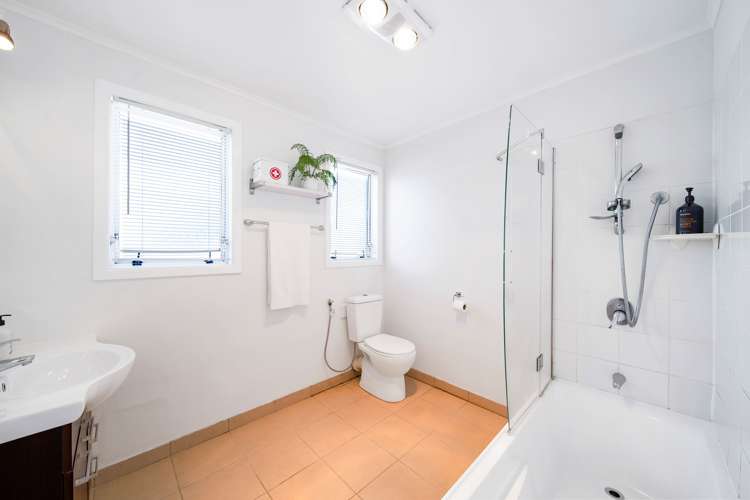 36 George Street Papakura_10