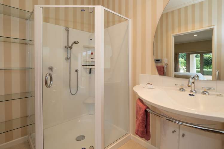 38 Catherwood Avenue Allenton_17