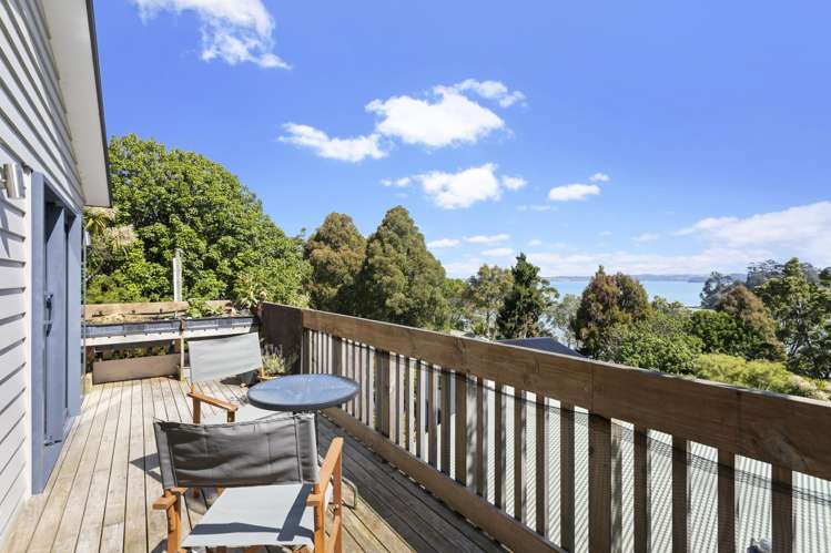 39 Arapito Road Titirangi_7