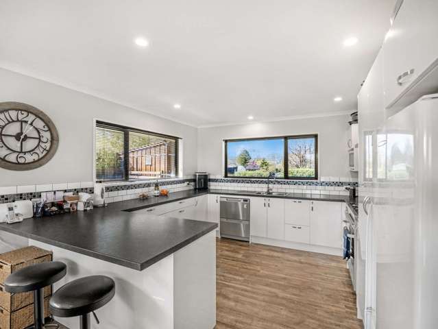 21 Collins Drive Waikuku Beach_4