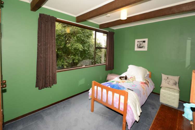 73 Easther Crescent Kew_13