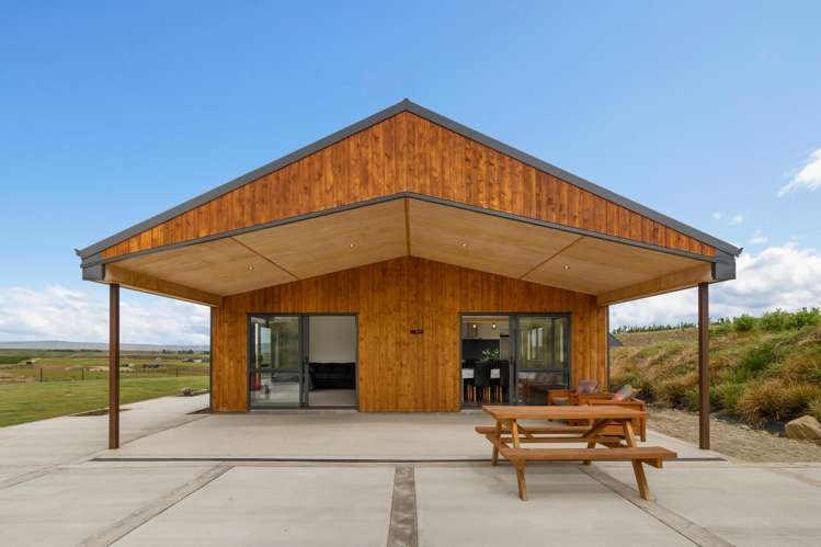 45 Stella Way Waikerikeri_12