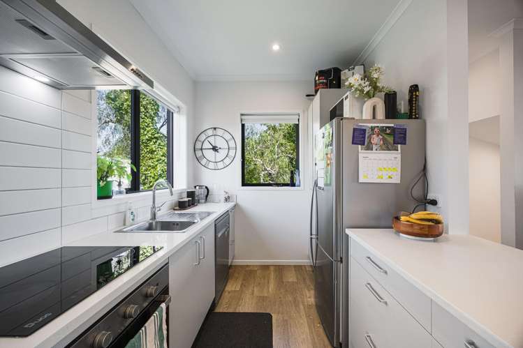 500F Te Atatu Road_1