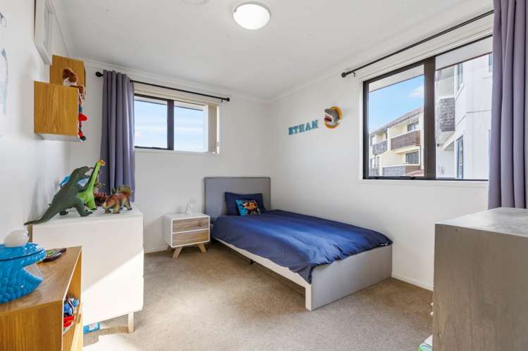 30 Greenbough Lane Greenhithe_5