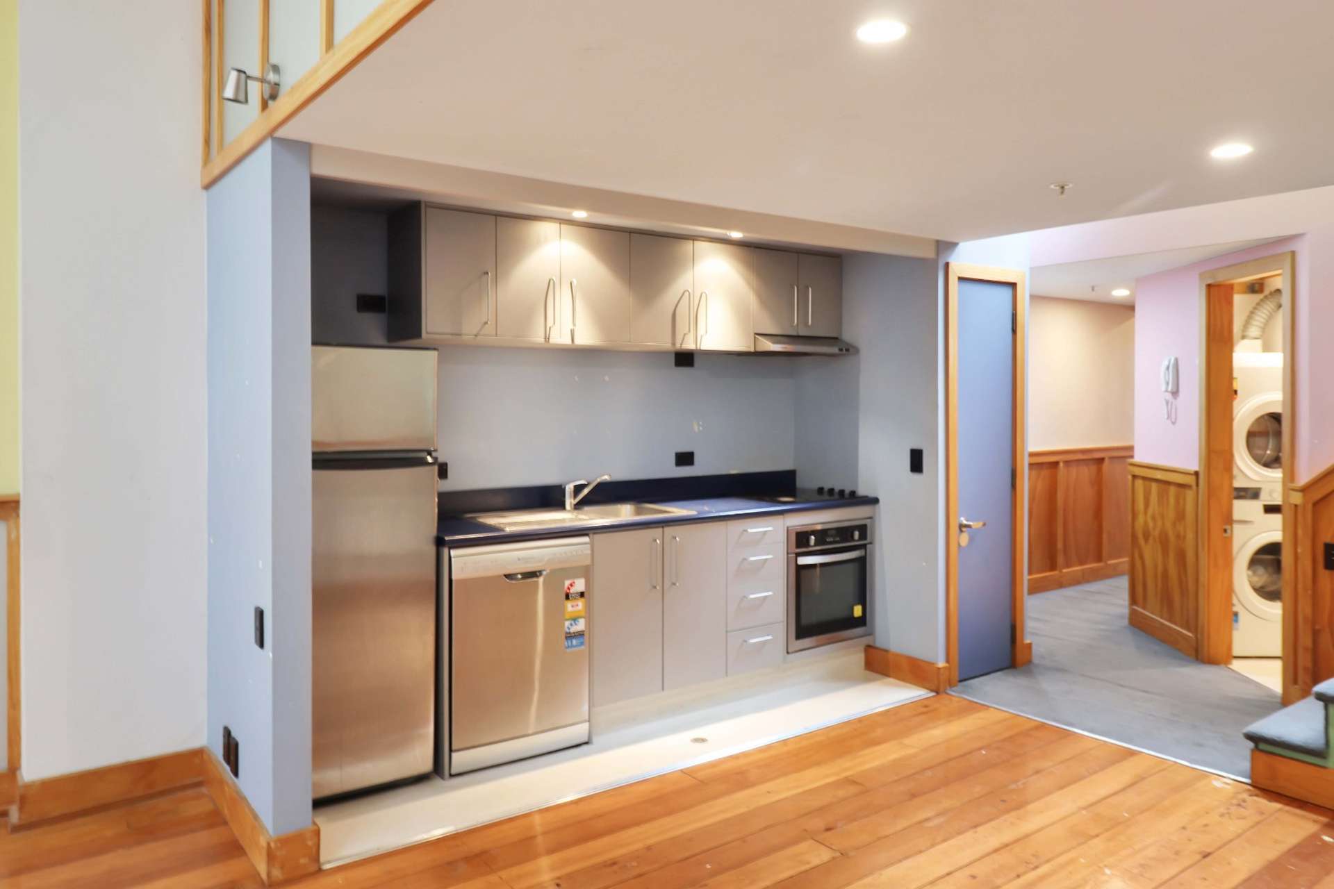 1-110/221-6 Left Bank 2185_0