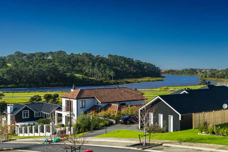 1 Tauwaka Crescent Riverhead_1