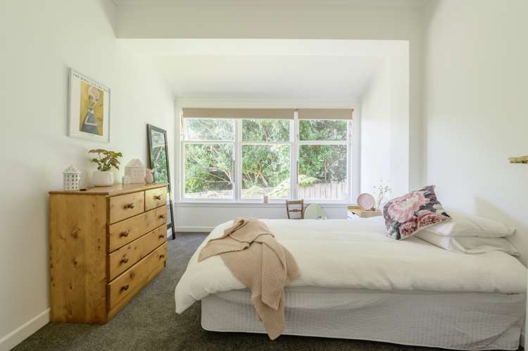 14 Deane Avenue Titirangi_16