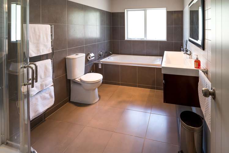 25 Judge Richardson Drive Opaheke_11