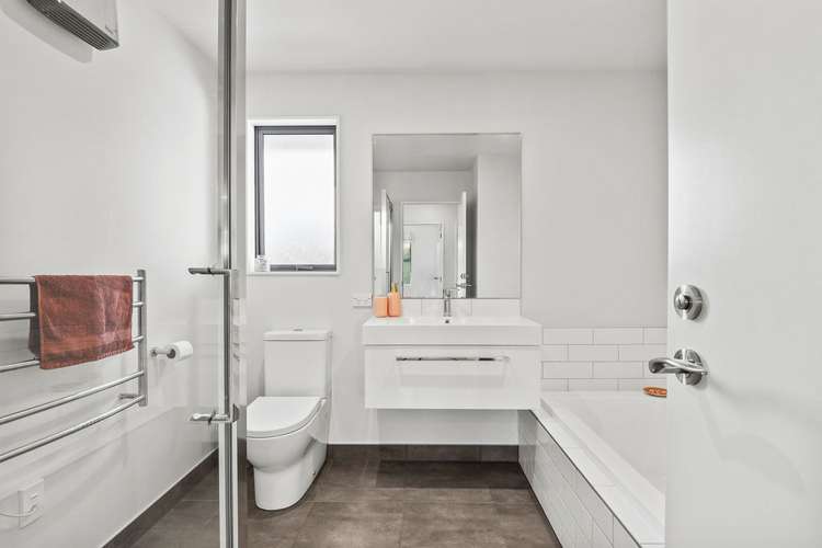 63 Risinghurst Terrace Lower Shotover_11