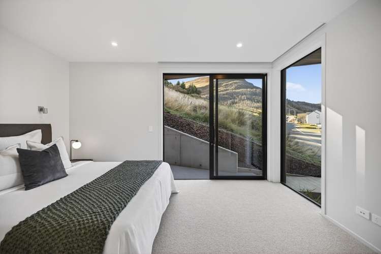 79 Middleton Road Queenstown Hill_22