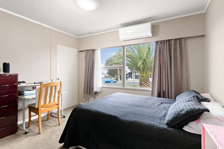 102 Bradbury Road Botany Downs_8