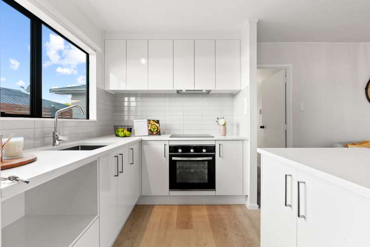 91 Templeton Place Clendon Park_7