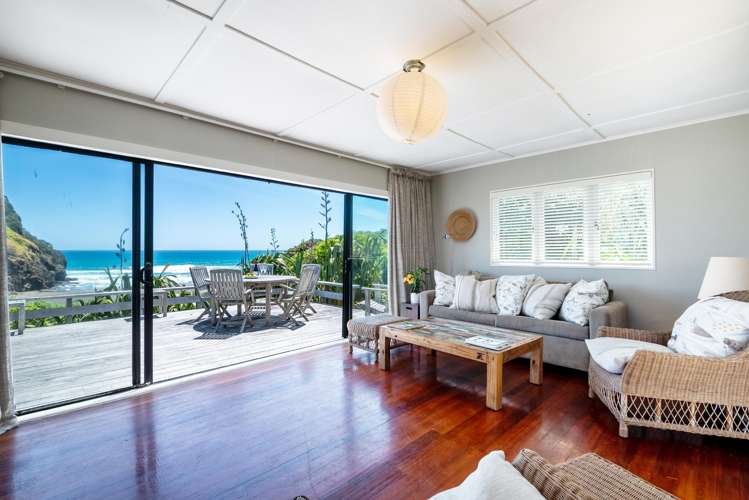 20 Garden Road Piha_8