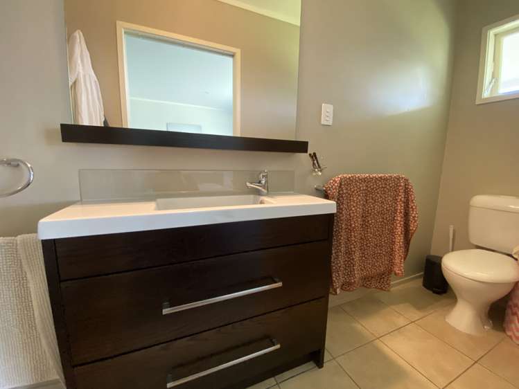 264 Ara-Kotinga Whitford_12