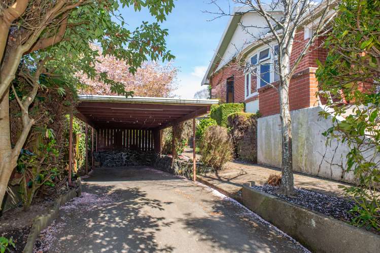 32 Garfield Avenue Roslyn_17