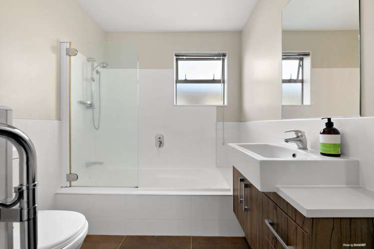 15 Agapanthus Place Flat Bush_6