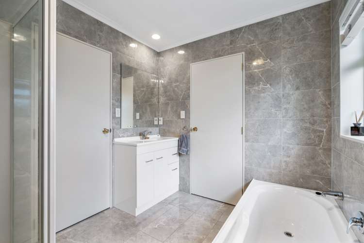 7 Stableford Drive Pyes Pa_12