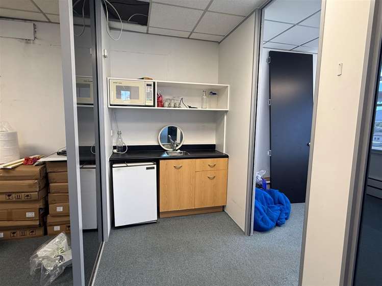 Suite 1. Level 3, 29 Waterloo Road Lower Hutt_5