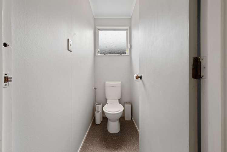 2/8 Faulkland Drive Witherlea_11