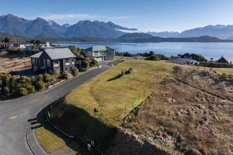 19 Muriwai Drive Manapouri_1