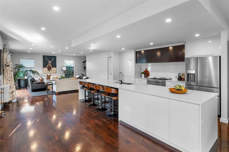 140 Hussey Road Northwood_6