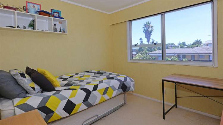 13 Taitua Drive Te Atatu South_13