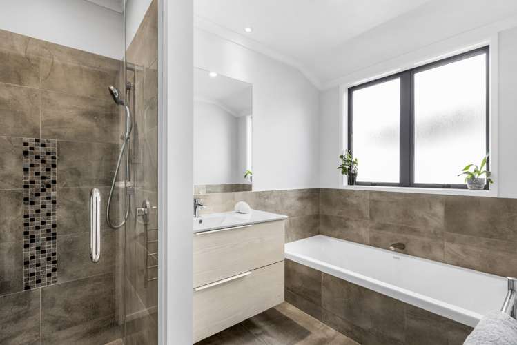 1240b Louie Street Parkvale_12