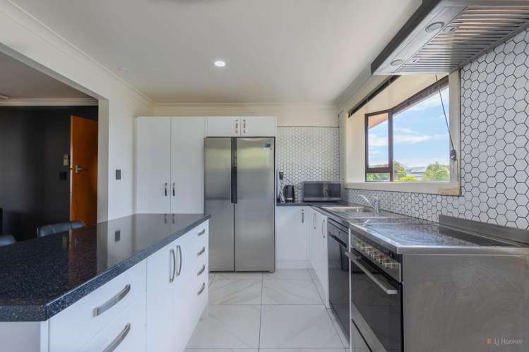 14 Sherratt Street West End_1